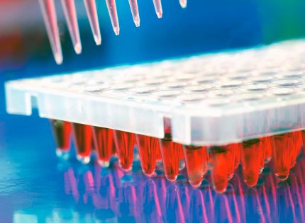 Centrífuga com Microplacas de PCR- Contribuindo para a Biologia Molecular